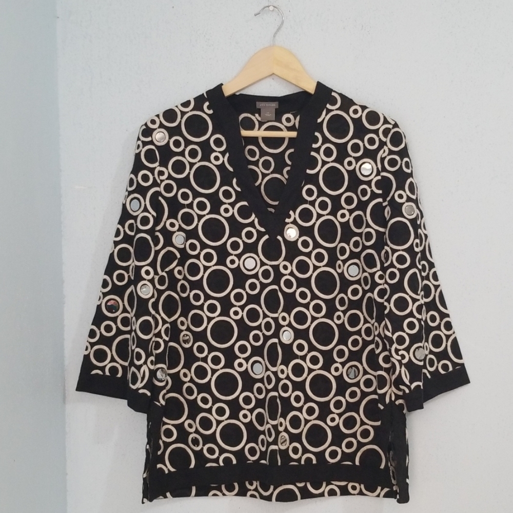 Ann Taylor Women's Blouse Embroidered.Size 14